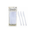 White plastic party knives 15-pack retail pack with loose knives, on a white background