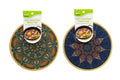 Heat resistant silicone trivet mat 18x18cm protecting benchtop from hot pot, 2 assorted designs