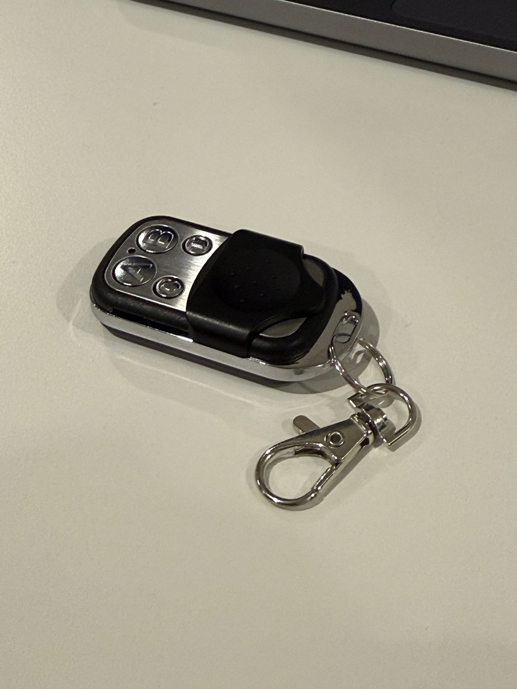 Universal garage and gate remote control 433MHz cloning duplicator key fob - sliding cover and keyring